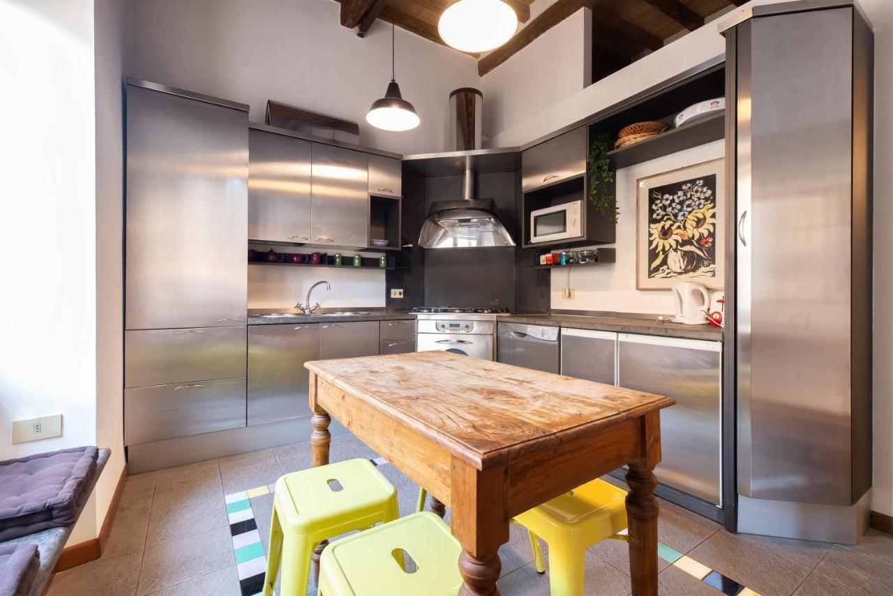 Via Del Teatro Pace Apartment Rome